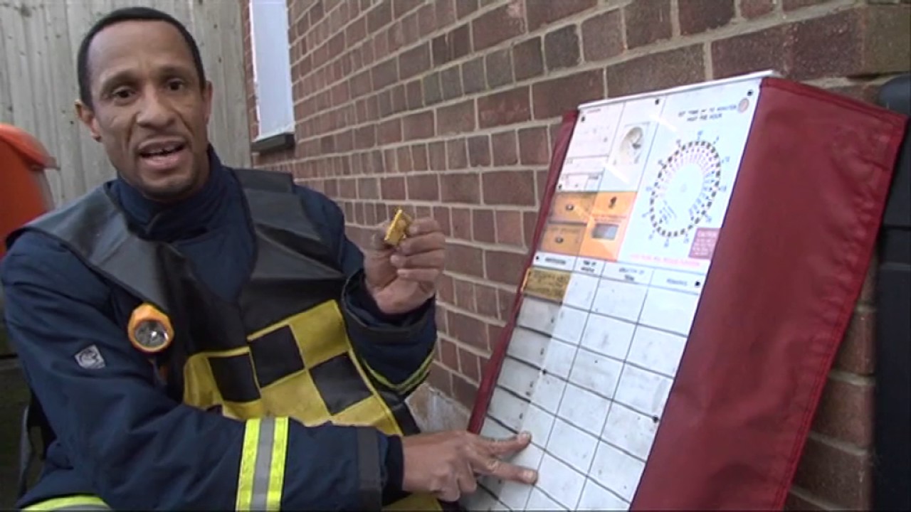 Off to the Fire Station - Part 3, '999 shout' & BA Entry Officer [FULL VIDEO by Early Vision]