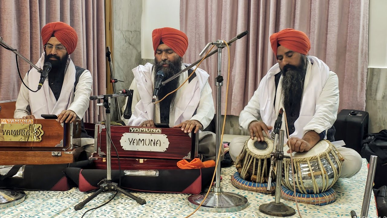 हजूरी रागी परमजीत सिंह जी जत्था (गुरूद्वारा पलिया) गुरुद्वारा नानकसर मलपुरी कबीरगंज-पीलीभीत युपी 
