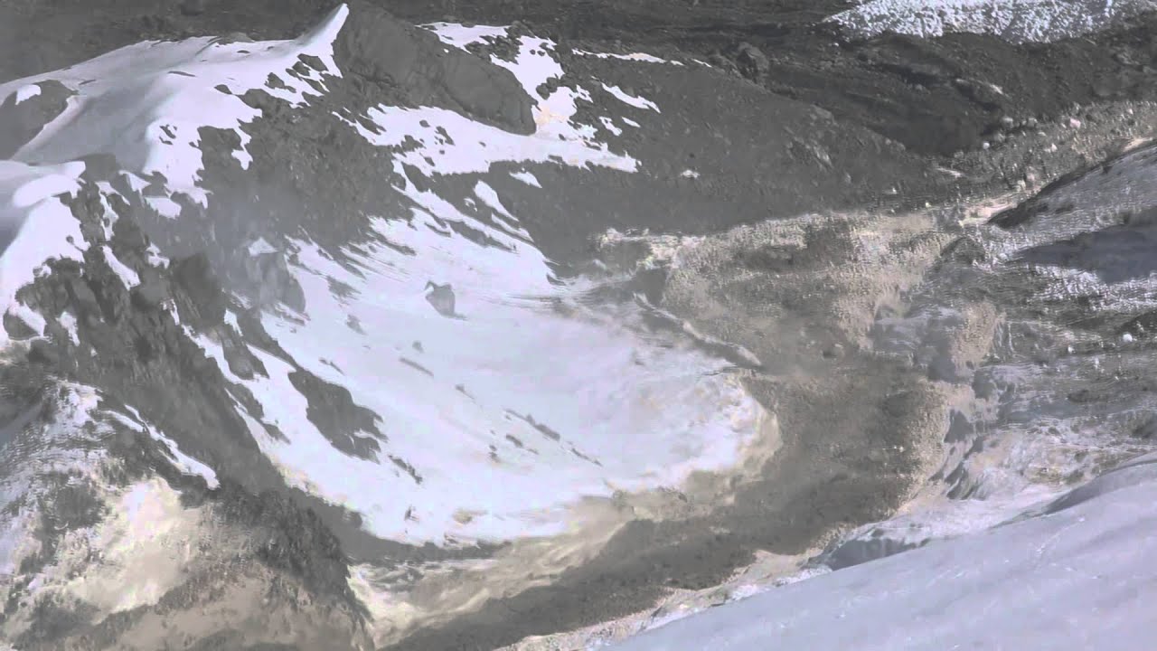 Videographer captures dramatic moment a glacier collapses