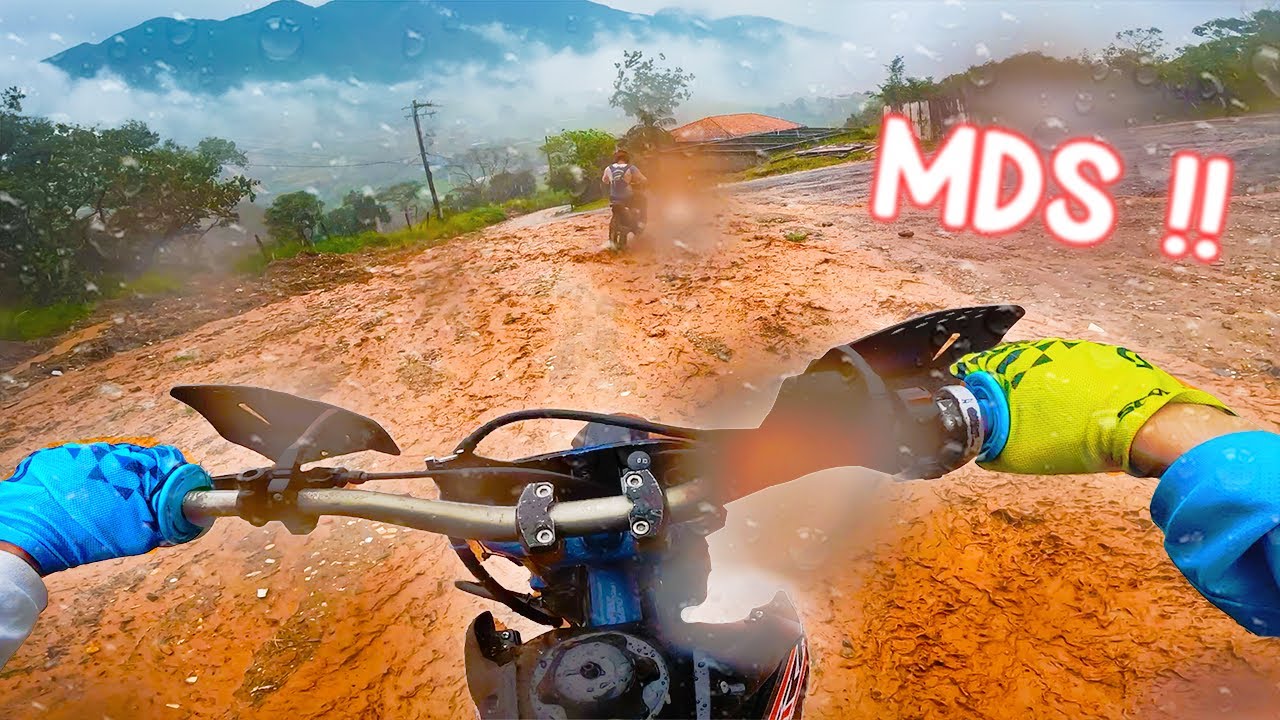 Minha PRIMEIRA VEZ pilotando uma MOTO !!