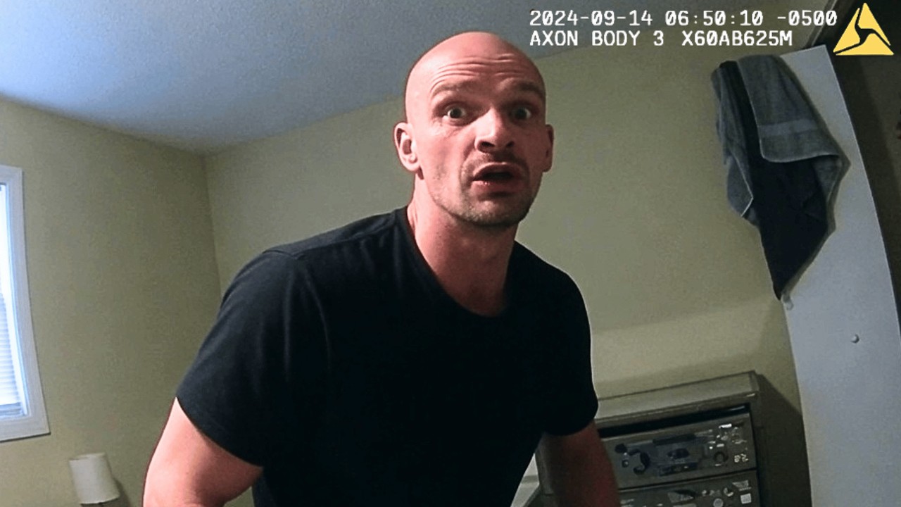 Police Surprise Abusive Dad After Daughter Secretly Calls 911