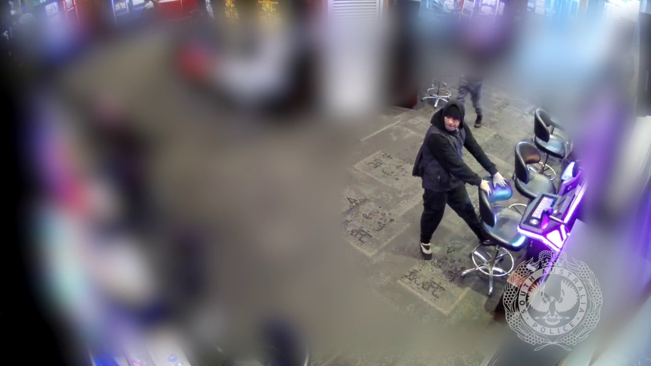 Police release CCTV of Elizabeth Downs robbery