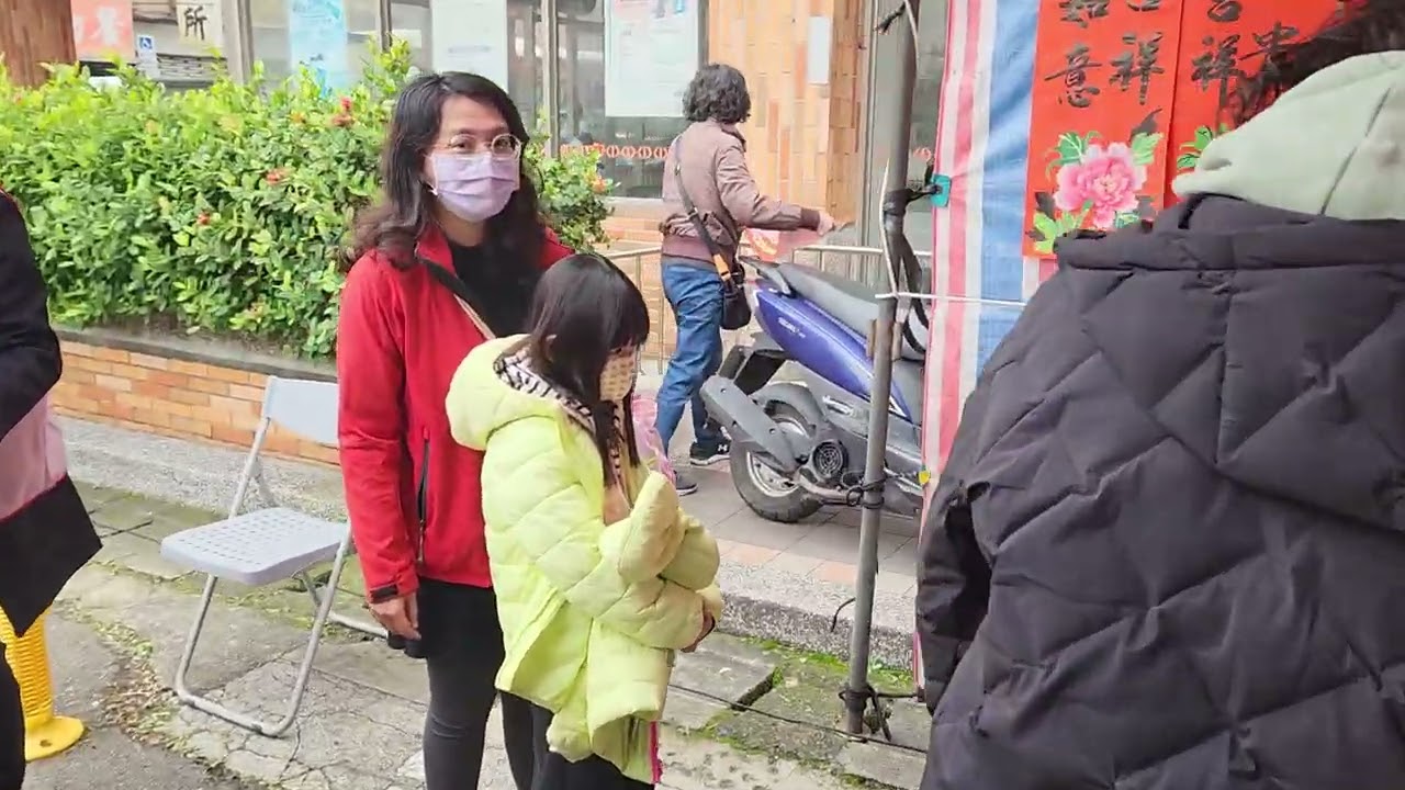 2026桃園市藝文發展協會，馬年送福迎新年，現場創意春聯揮毫，免費索取春聯，許瑞娥理事長提供。