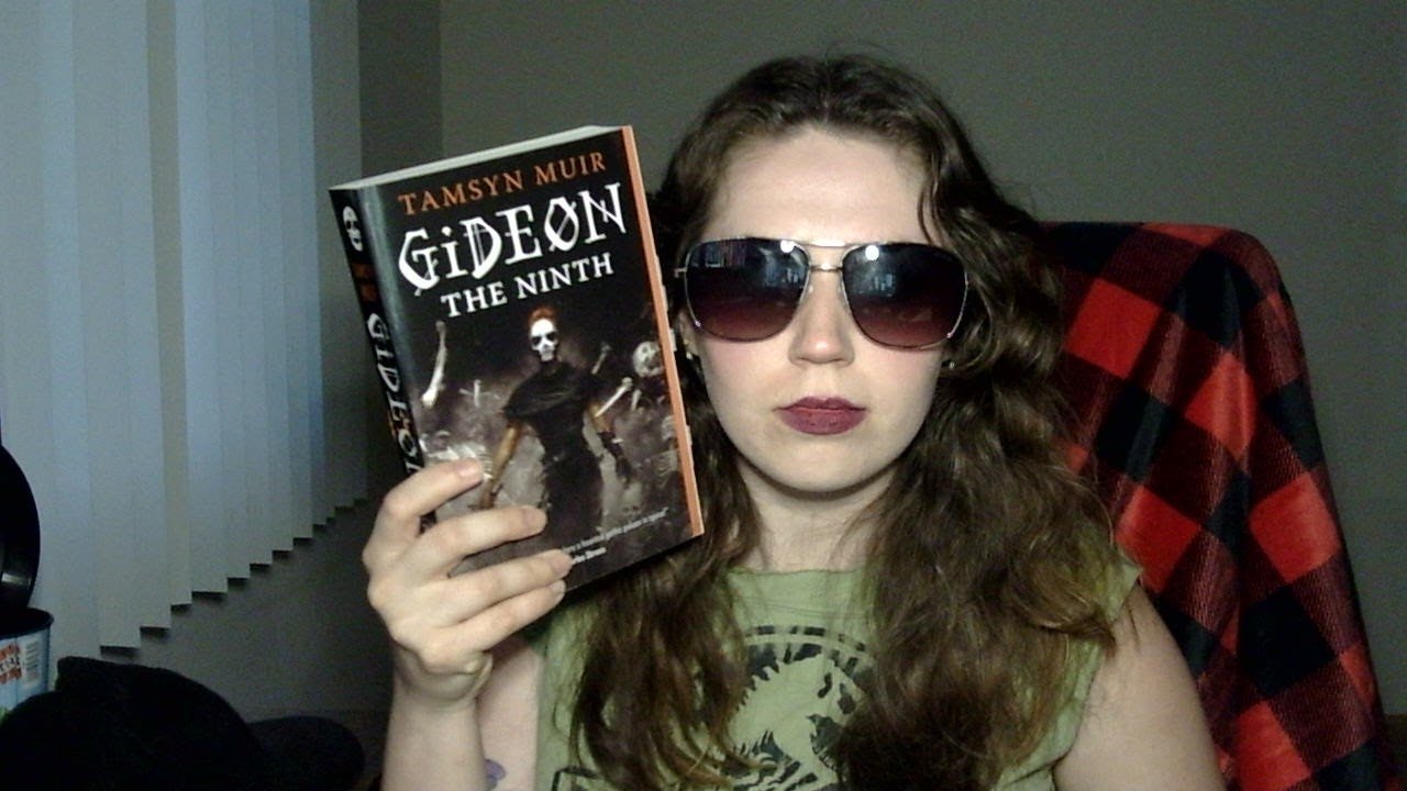 A Former Homestuck Reviews Gideon The Ninth By Tamsyn Muir ||Booktalk