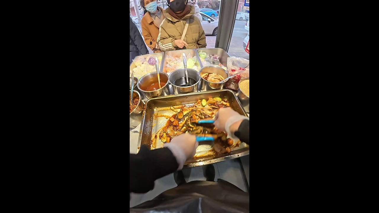 Delicious food live