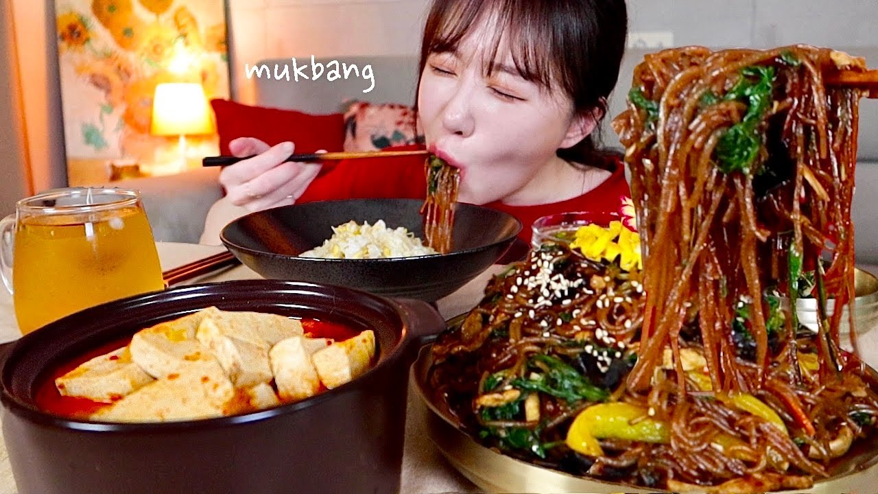촉촉한 짜장잡채, 매운 돼지고기 김치찌개, 콩나물밥, 냉이무침 먹방 Jjajang japchae, Spicy kimchi jjigae MUKBANGㅣASMR