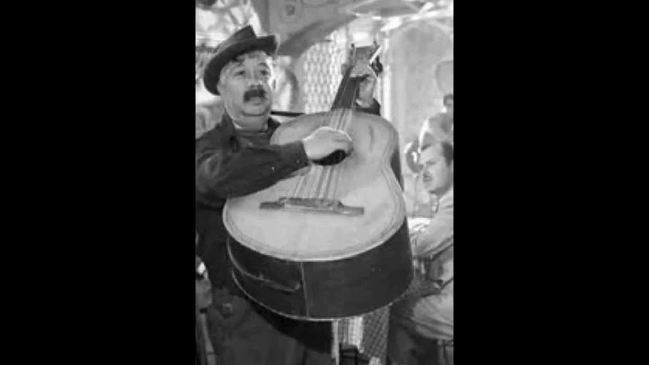 NEGRA CONSENTIDA - TRIO CULIACAN