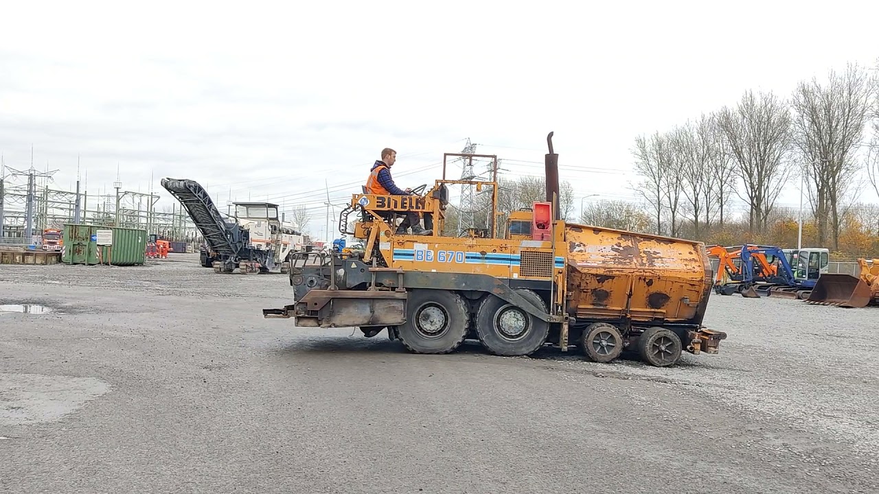 Bitelli BB670 Pneumatic Asphalt Paver | Moerdijk, NLD Timed Auction | 1-3 December, 2021