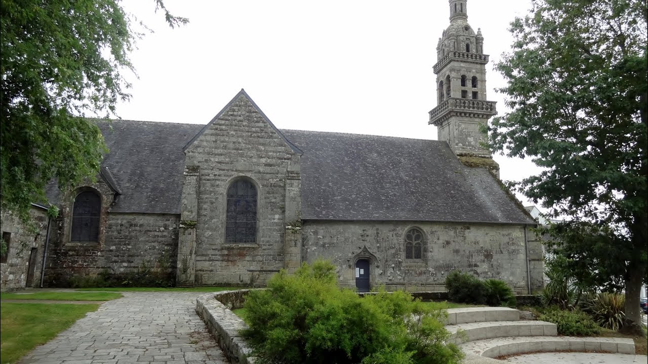&Eacute;glise Saint Pierre et Saint Paul, 56110 Gourin, Morbihan, Brittany, France 11th September 2021