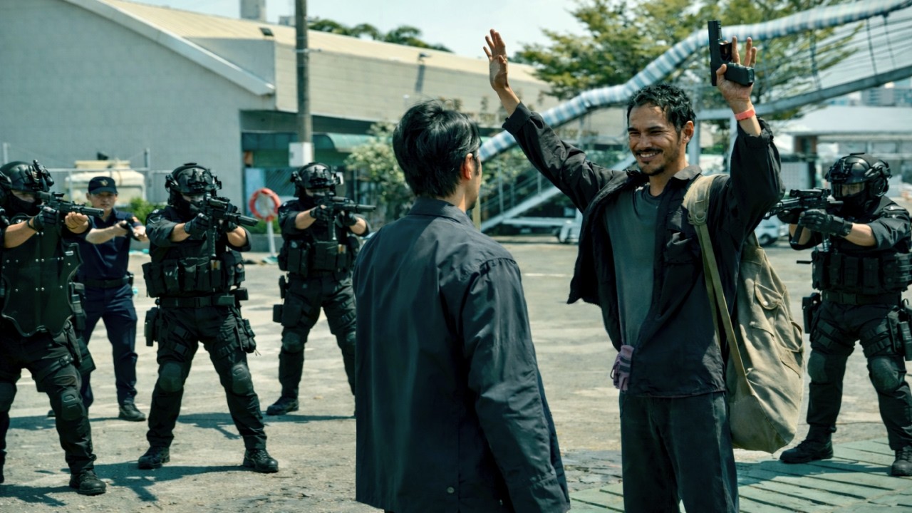 After Becoming #1 Most Wanted Killer… He Shocked Everyone By Turning Himself In [Movie Recap]
