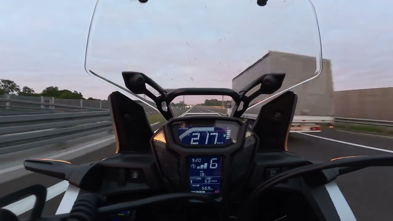 Honda Africa Twin Stock Acceleration and Top Speed - Autobahn