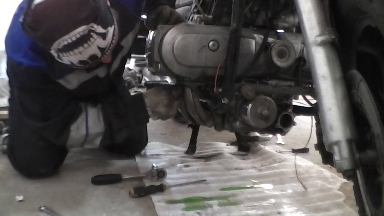 Разборка(2) двигателя HONDA GL 1200 1984 года