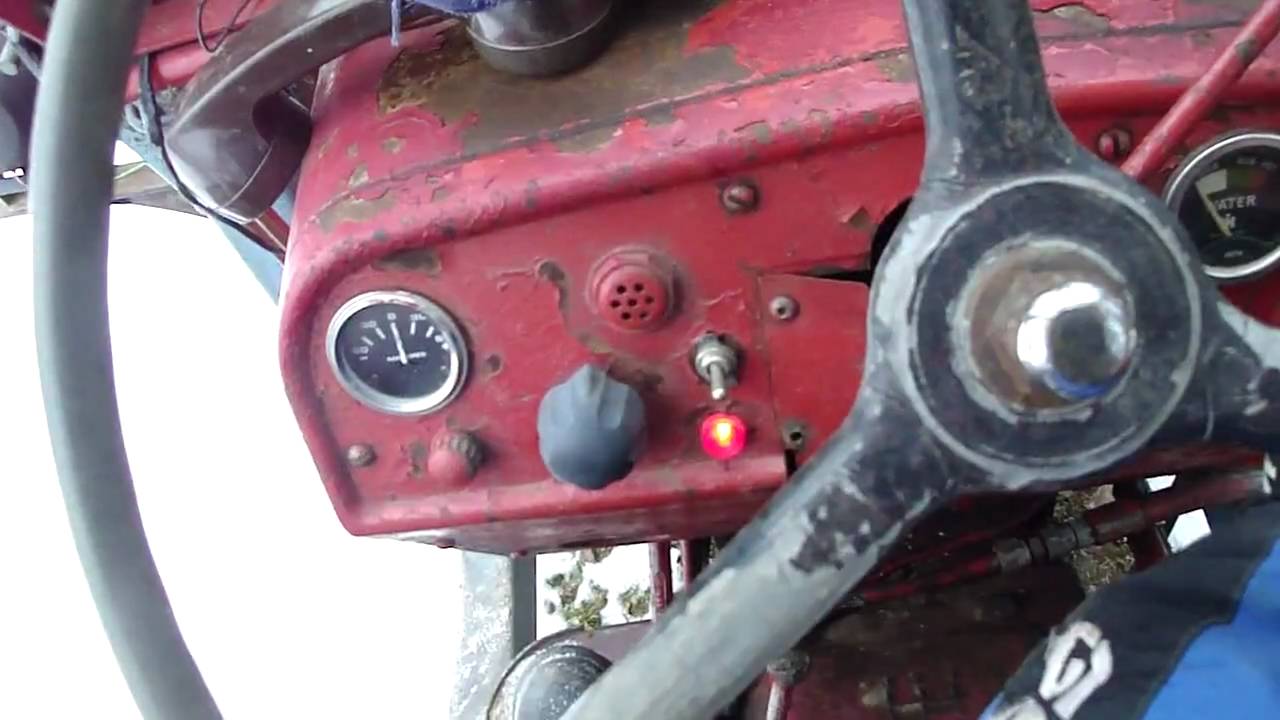 International B275  Tractor Cold Start
