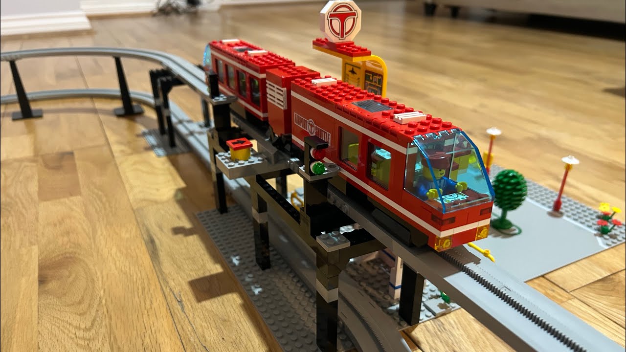 Vintage Lego Airport shuttle monorail - pure motion