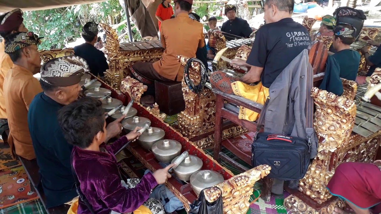 Saron/Gong kebyar Batu Bangke Sakra Lotim
