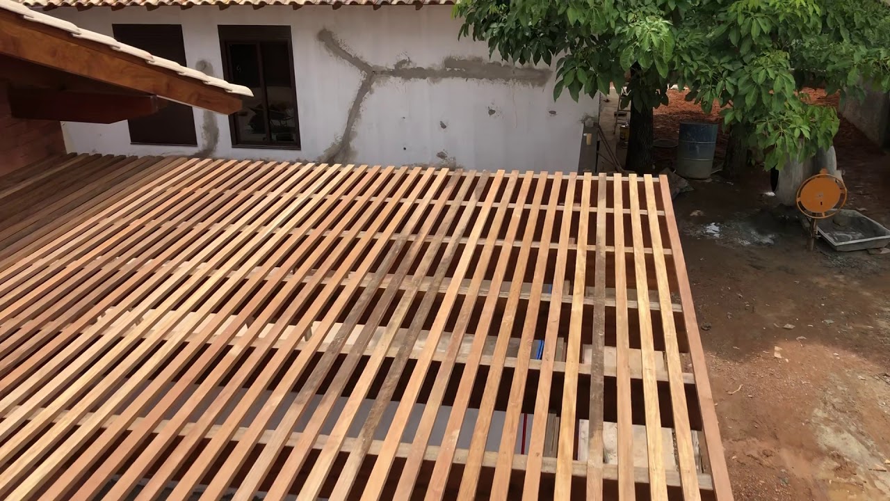 Pergolado com ripas