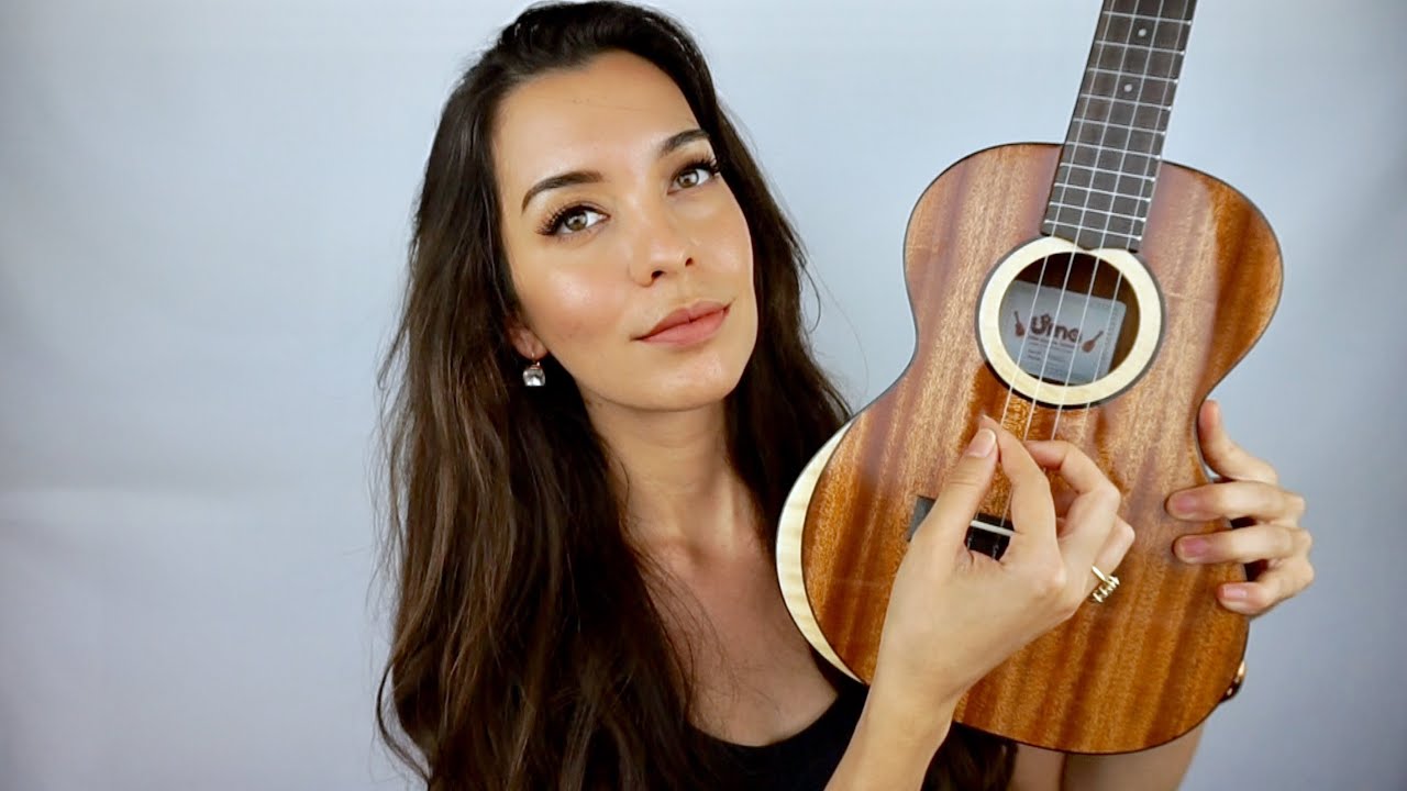 LOOK AT THIS PRETTY UKE! UMA UKULELE UNBOXING