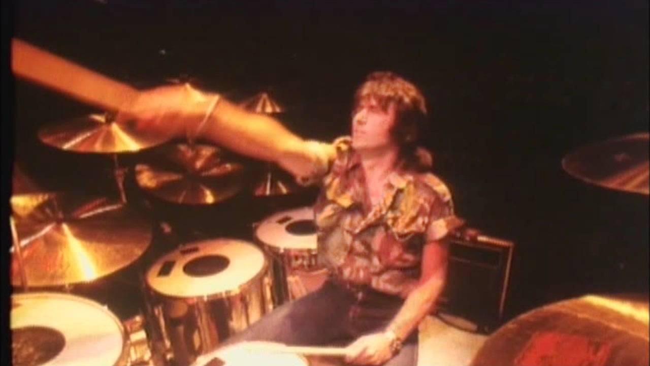 Yngwie Malmsteen - Casting Pearls Before The Swine - Cozy Powell Tribute [2012]