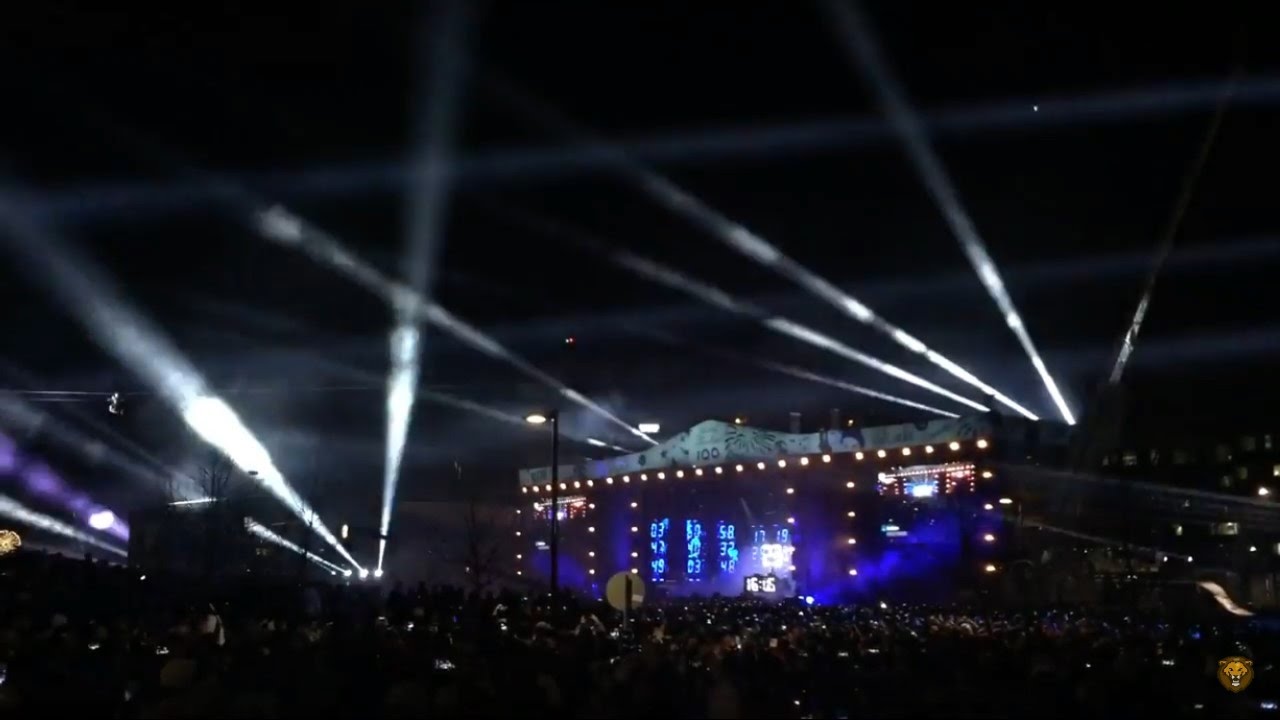 Darude - Sandstorm LIVE in Helsinki // NYE 2016 // Fireworks (Finland&rsquo;s 100 Years of independence)