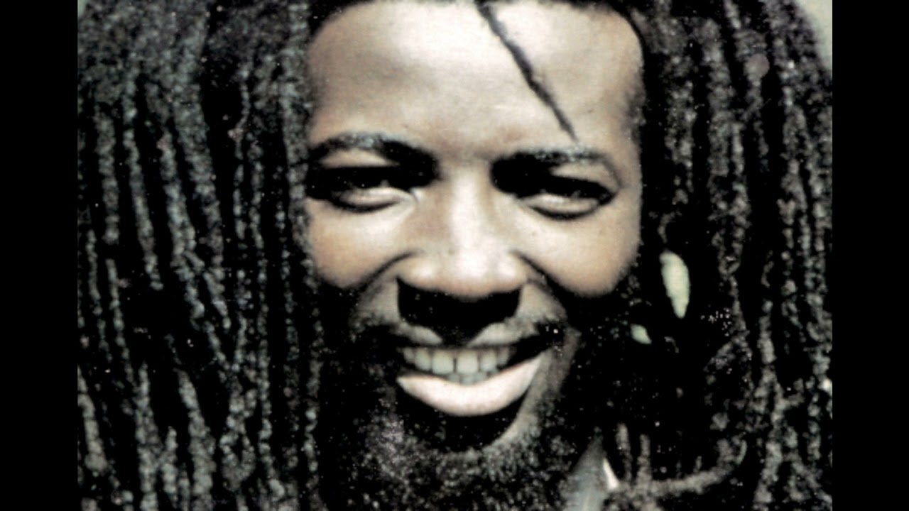 PEACEFUL MAN + DUBS  (Freddie McGregor)