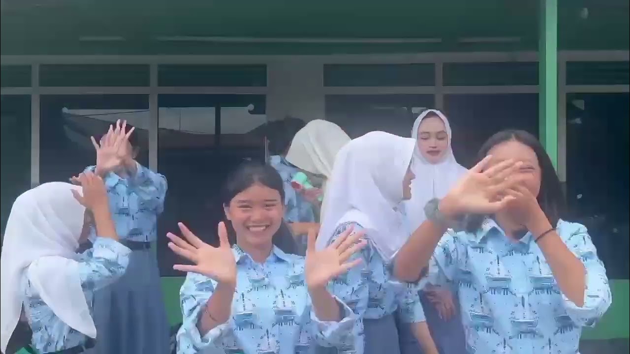 TEKS NEGOSIASI ( TUGAS BAHASA INDONESIA) 