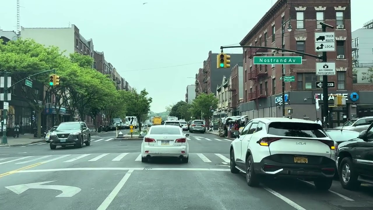 New York - Brooklyn - Driving tour in Empire Blvd