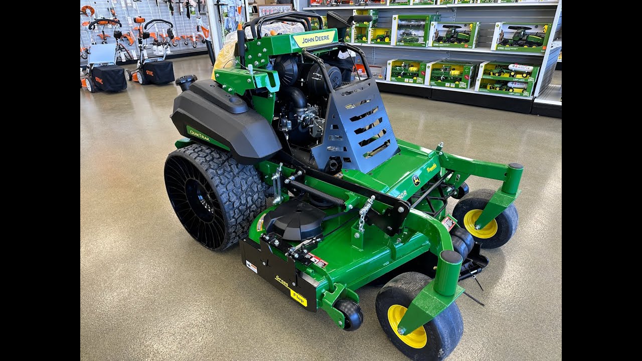 John Deere Q850R with GrassFlap® Hand Lever Option