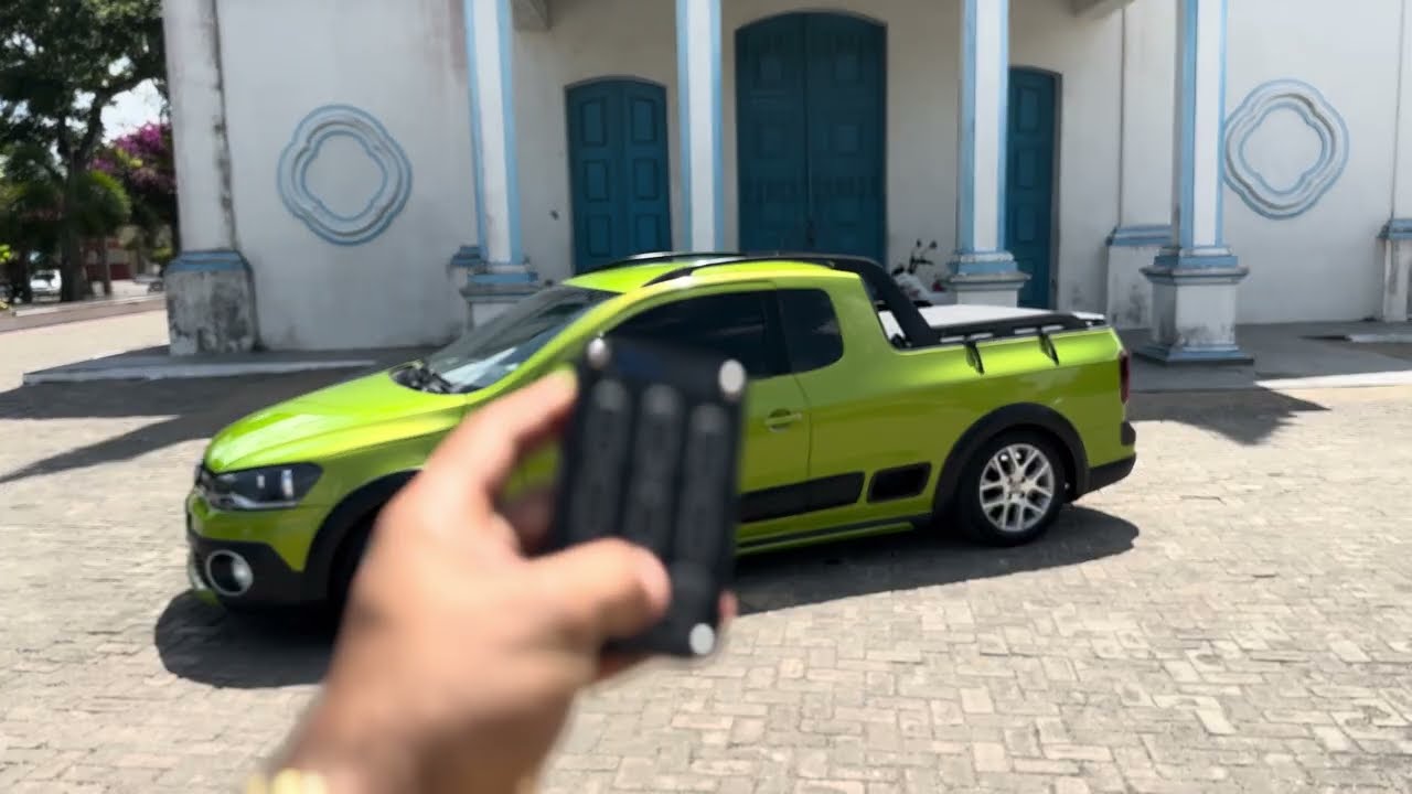 SAVEIRO COM SUSPENS&Atilde;O A AR - nas rodas originais