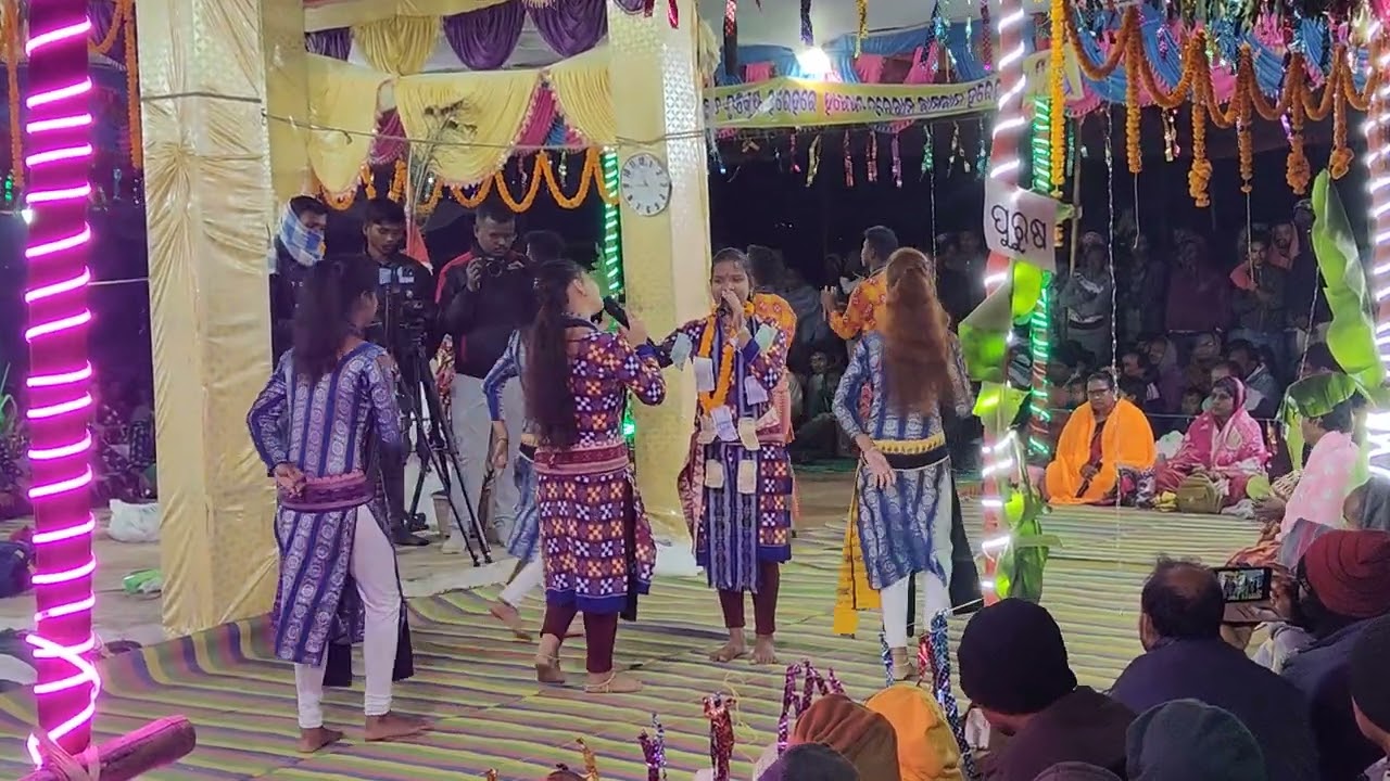 Odishi Song // Nikita Sarita  // Nikita  sarita vs Sumi bag // Rampur Patnagarh  Baithaki Kirtan 
