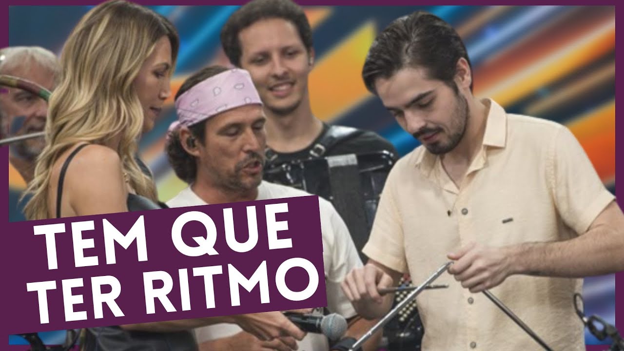 João Guilherme tem aula de triângulo com Falamansa: 