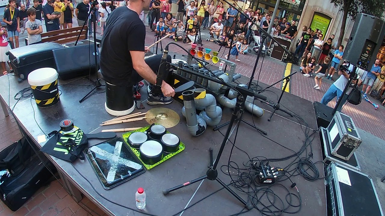 LORENZO MENA / Techno Pipe Drummer