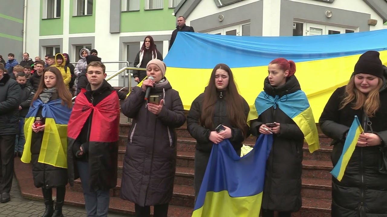Зимноводівська громада прощалася з Героєм України Тарасом Довгуном