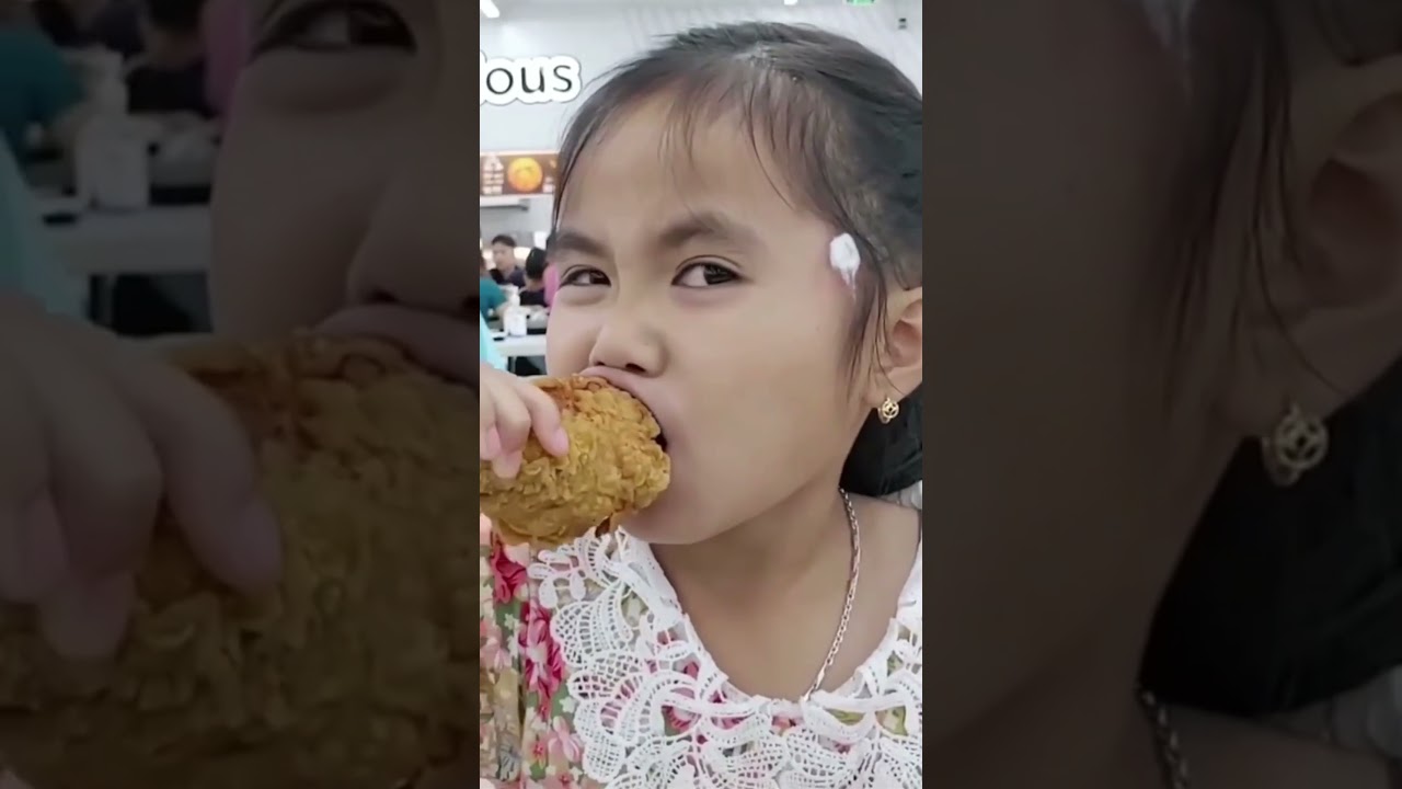 Lộc TiVi Ăn Đ&ugrave;i G&agrave; KFC
