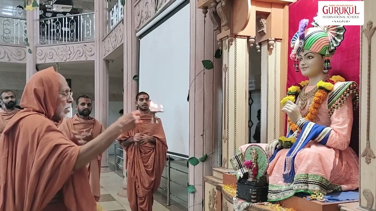 Visit of HDH Guru Maharaj Shri Devkrushnadasji swami at Shree Swaminarayan Gurukul Nagpur