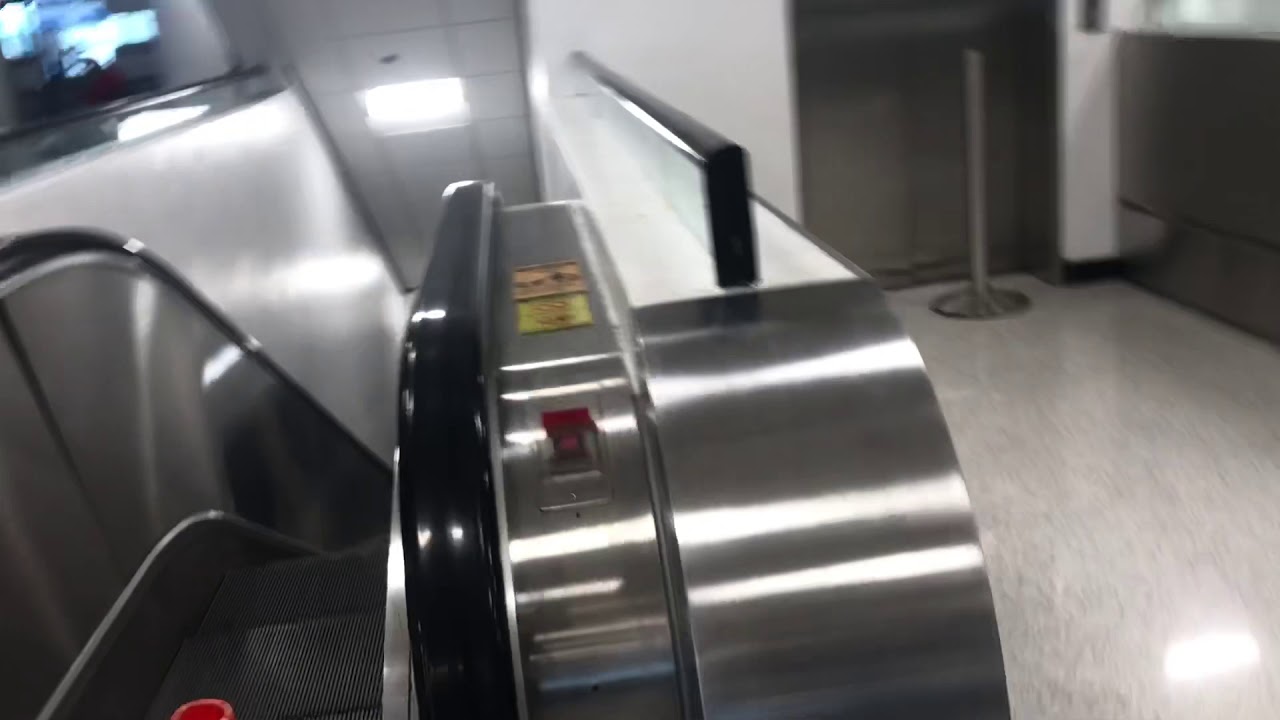 EPIC FAIL Montgomery escalator @ Terminal E Miami International Airport Miami, FL