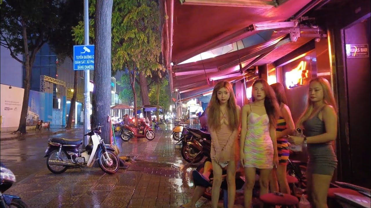 ĐI BỘ XÓM 