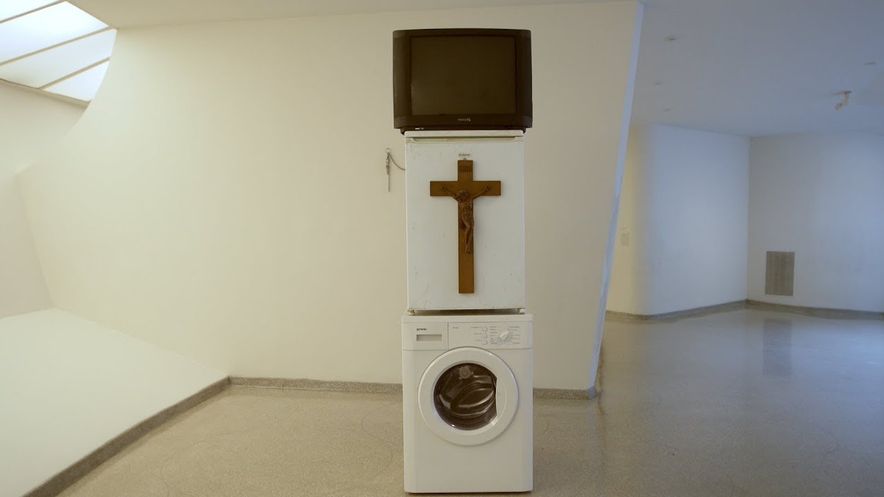 Danh Vo, Oma Totem, 2009