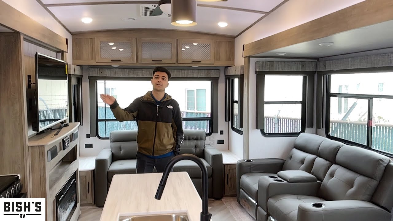 2022 Forest River Wildwood Heritage Glen 370 BL Fifth Wheel • Bishs.com