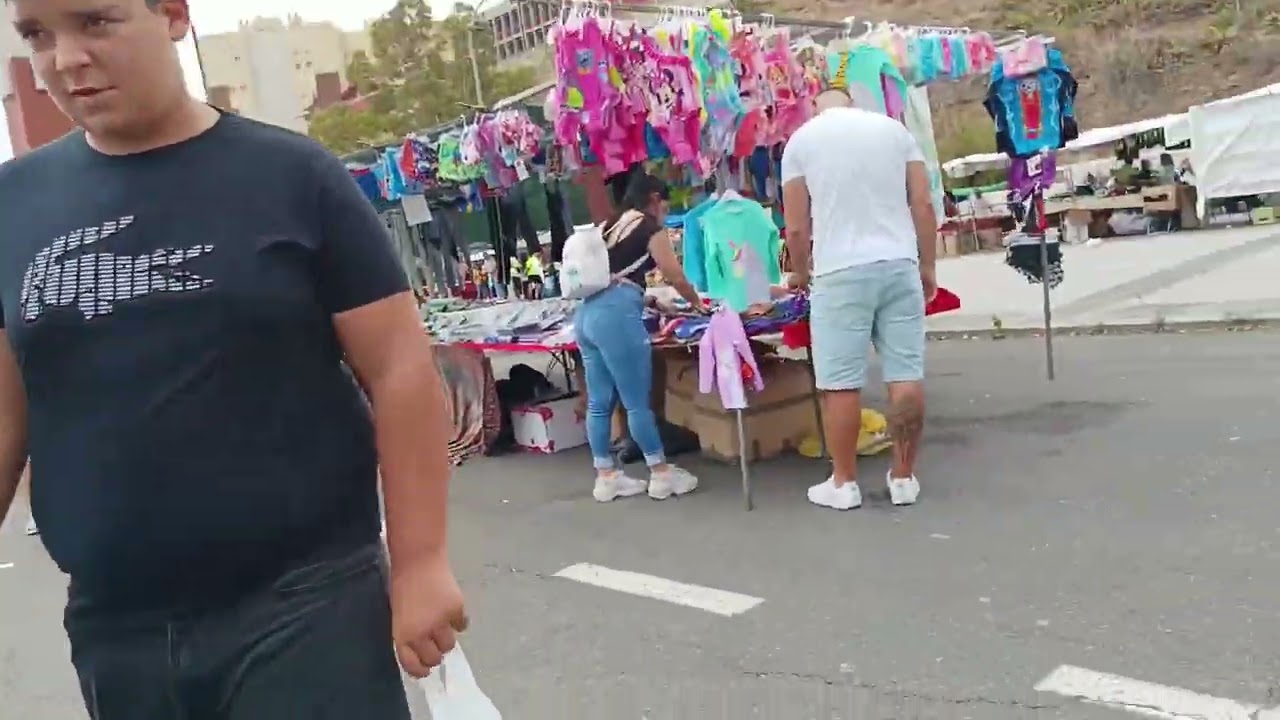مرحبا بكم معي في السوق الاسبوعي في لاس بالماس 🇪🇦el rastro del pueblo de jinamar🥰
