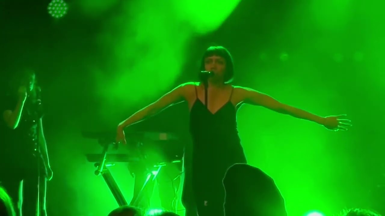 ⁠Nouvelle Vague – A Forest (The Cure Cover) | Live in Toronto, Feb 15, 2025.
