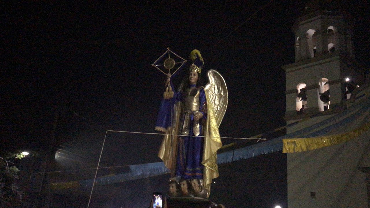 Bendición con la imagen de San Miguel Arcángel desde el templo de la Cruz 2020