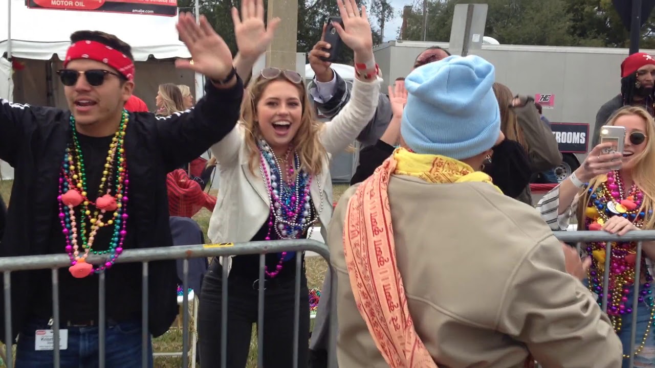 Crowd Goes Wild As Visvambhar and Florida Devotees Chant Hare Krishna in Gasparilla Ratha-yatra
