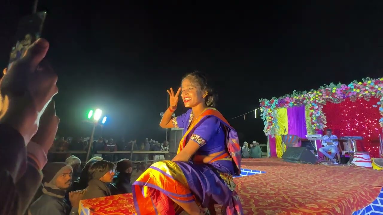 Behai ai Boyoseo Heroine Look! 😱 Purulia Song Stage Dance Fire 