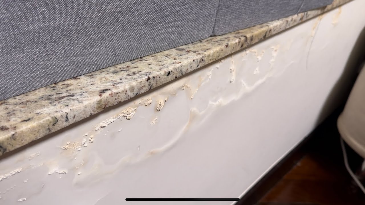 裝修日常-打風後窗台窗邊滲水令室內油漆起泡處理— 剷底+索底油
