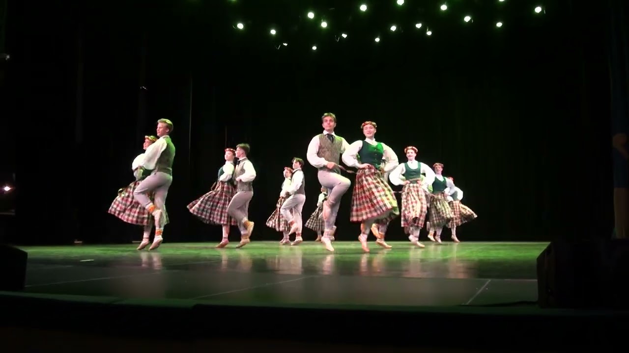 Deju kolektīvu koncertā SVEIKA, SAULE ! VEF KP 9.06.2023
