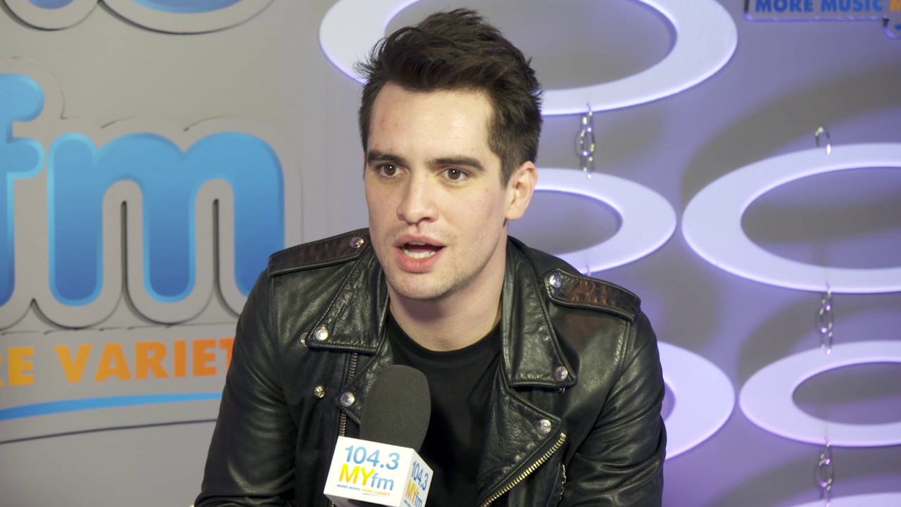Brendon Urie Backstage At Grammys 2017