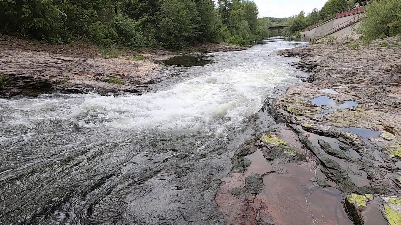 Kanu Wildwasser Slalomstrecke Zwickau das Loch WWIII Strudel Kajak