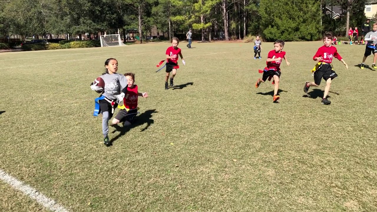 9 year old girl, Naomi Le,  playing flag football - Highlights - Scores 13 TDs