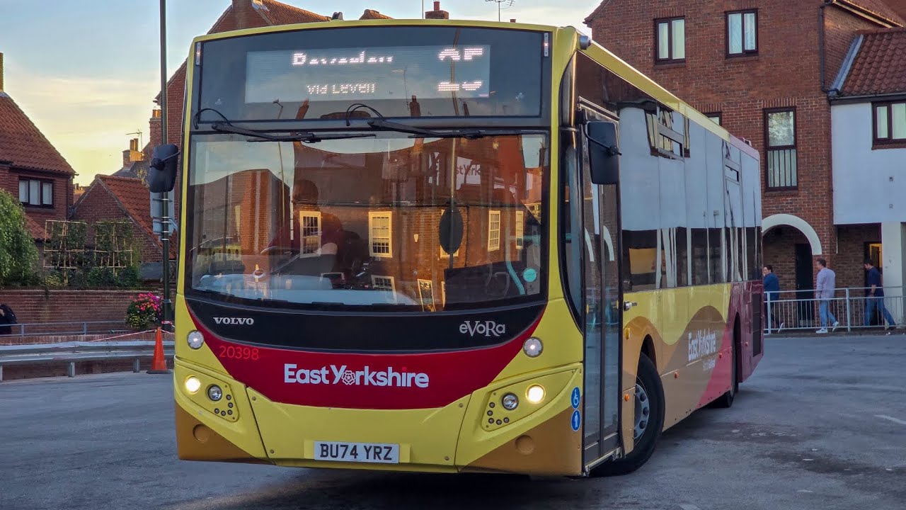 (Go Ahead Group) East Yorkshire Motor Services 20398 BU74YRZ Running 25 To Hornsea