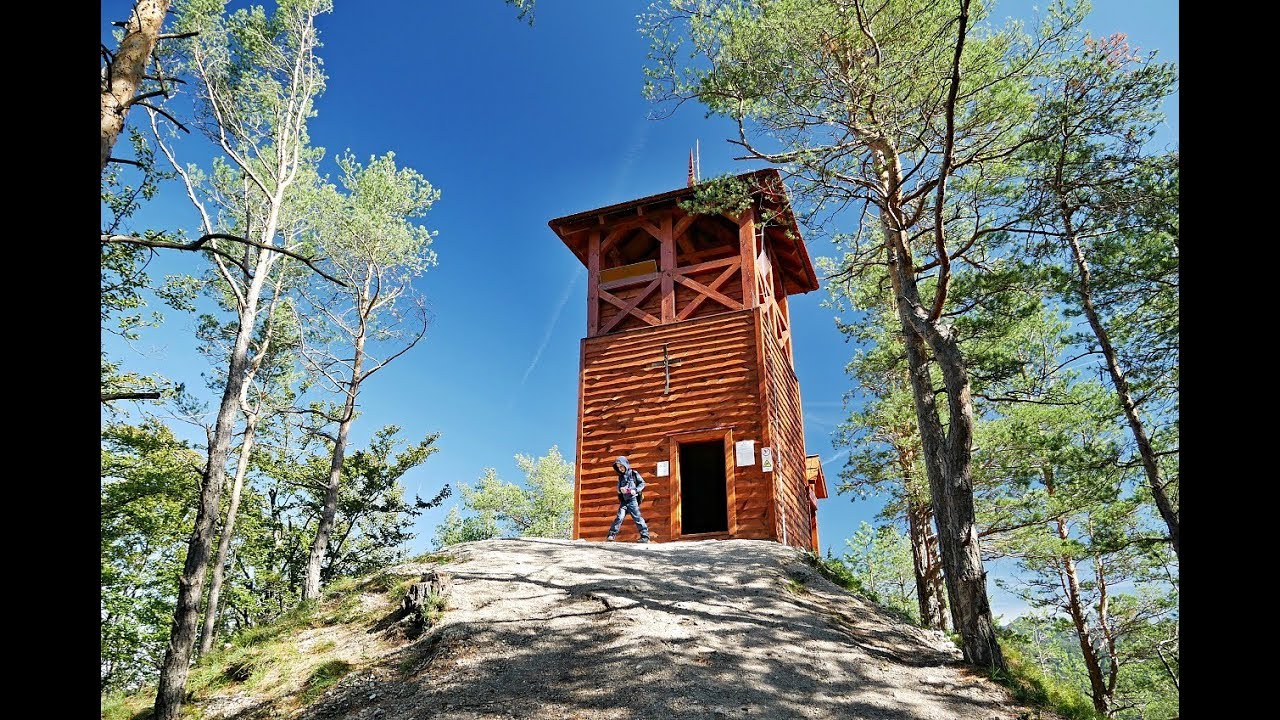 Rozhľadňa &Scaron;pic&aacute;k nad hradom  Strečno